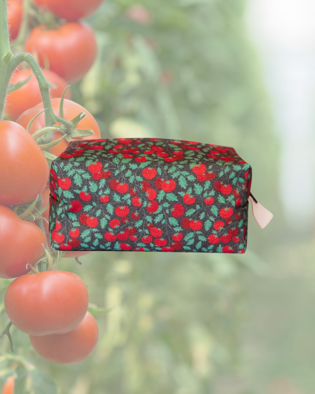 Small canvas toiletry bag - Tomatoes 