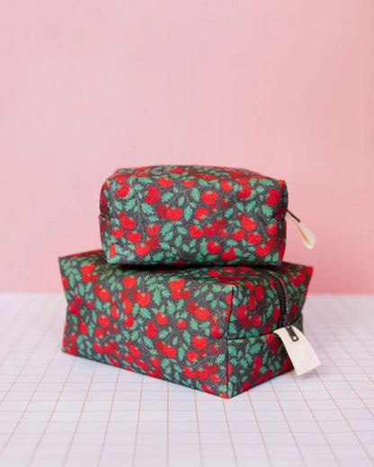 Small canvas toiletry bag - Tomatoes 