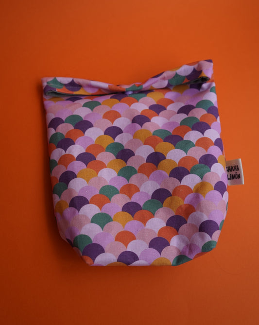 Bolsa de merienda estampado escamas colores