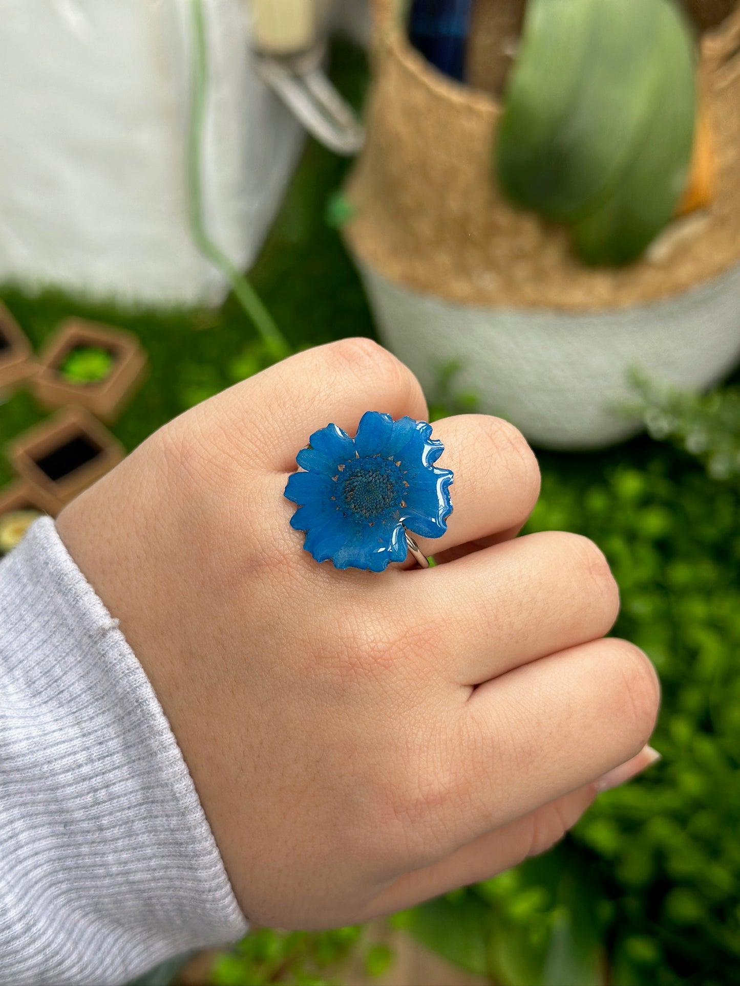 Blue Daisy Flower Ring