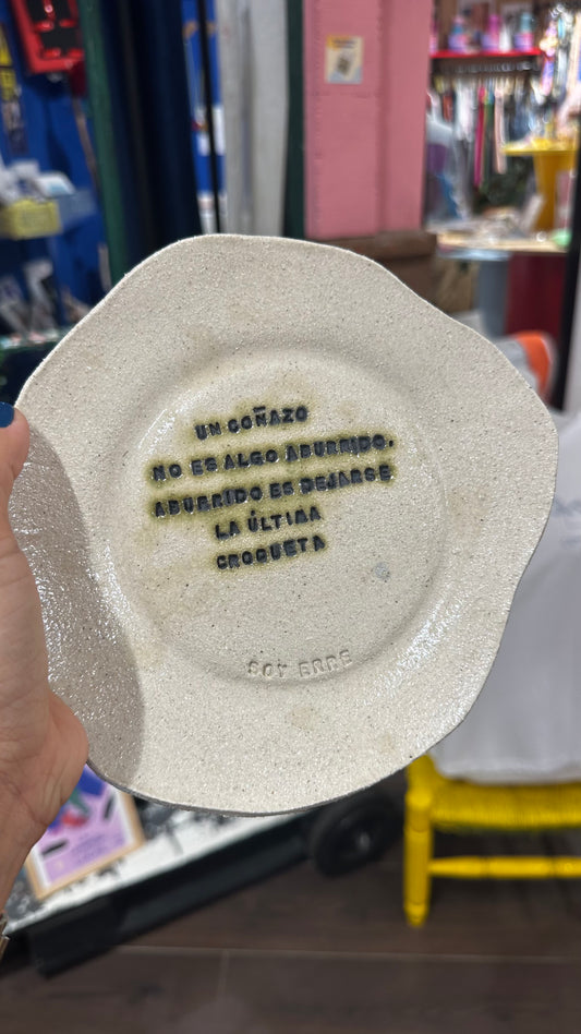 Pussy ceramic croquette plate