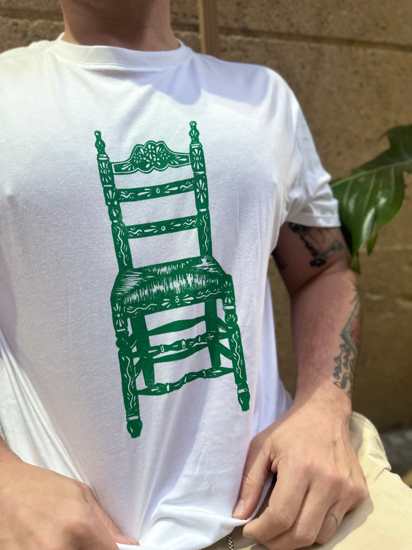 Andalusian Chair T-shirt - Green