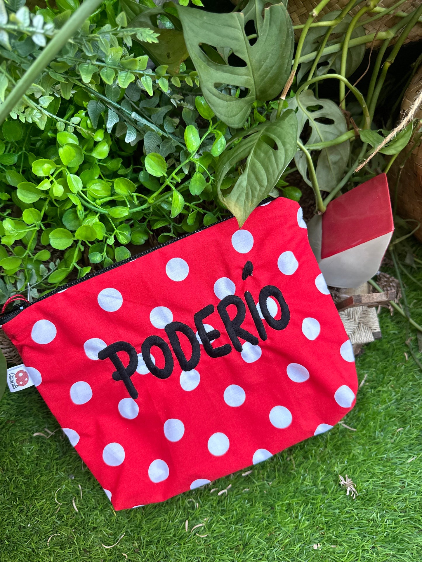 Toiletry bag Up to the pussy - Red black polka dots