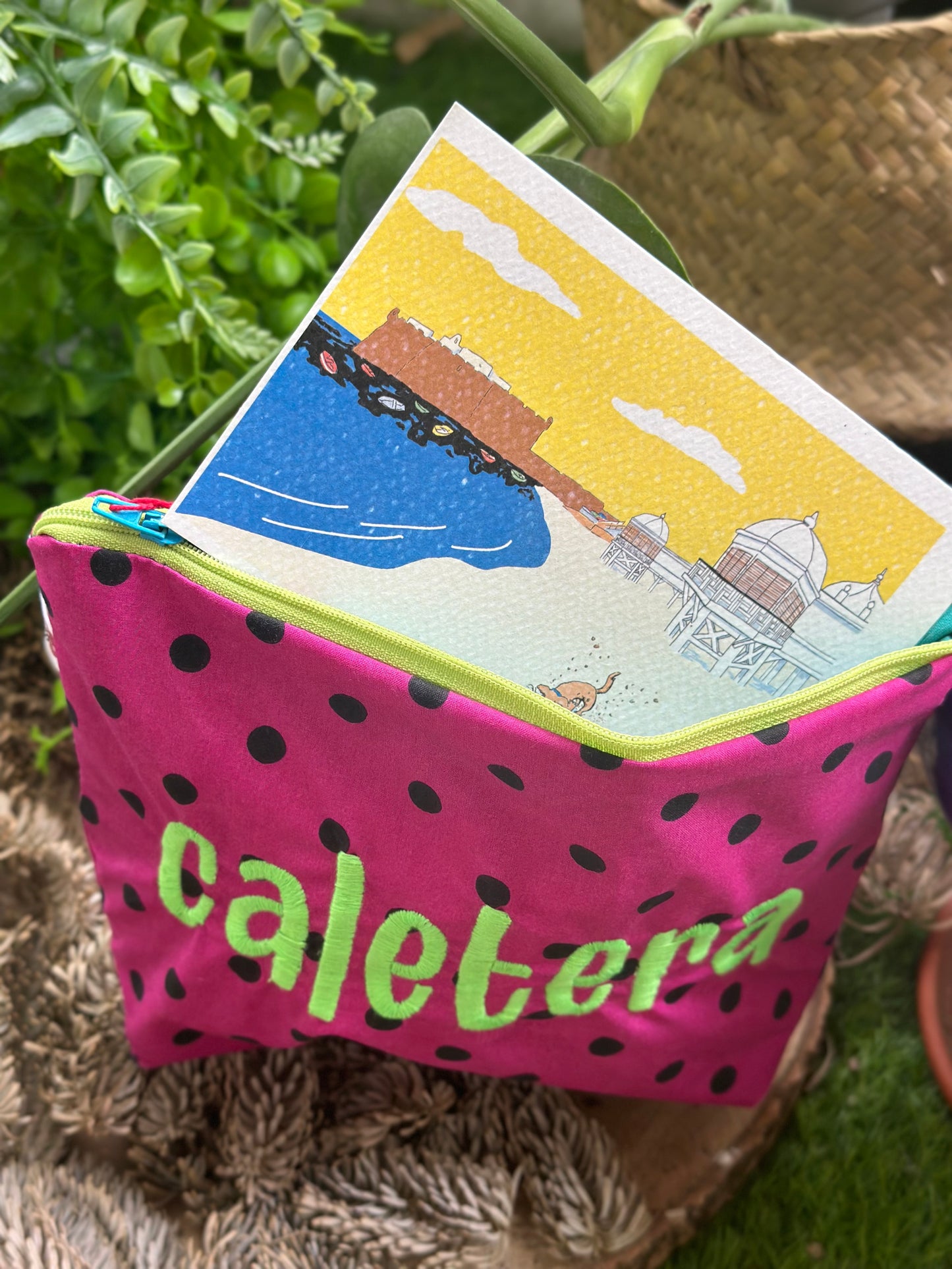 Caletera Cádiz Toiletry Bag - Purple polka dots green letter